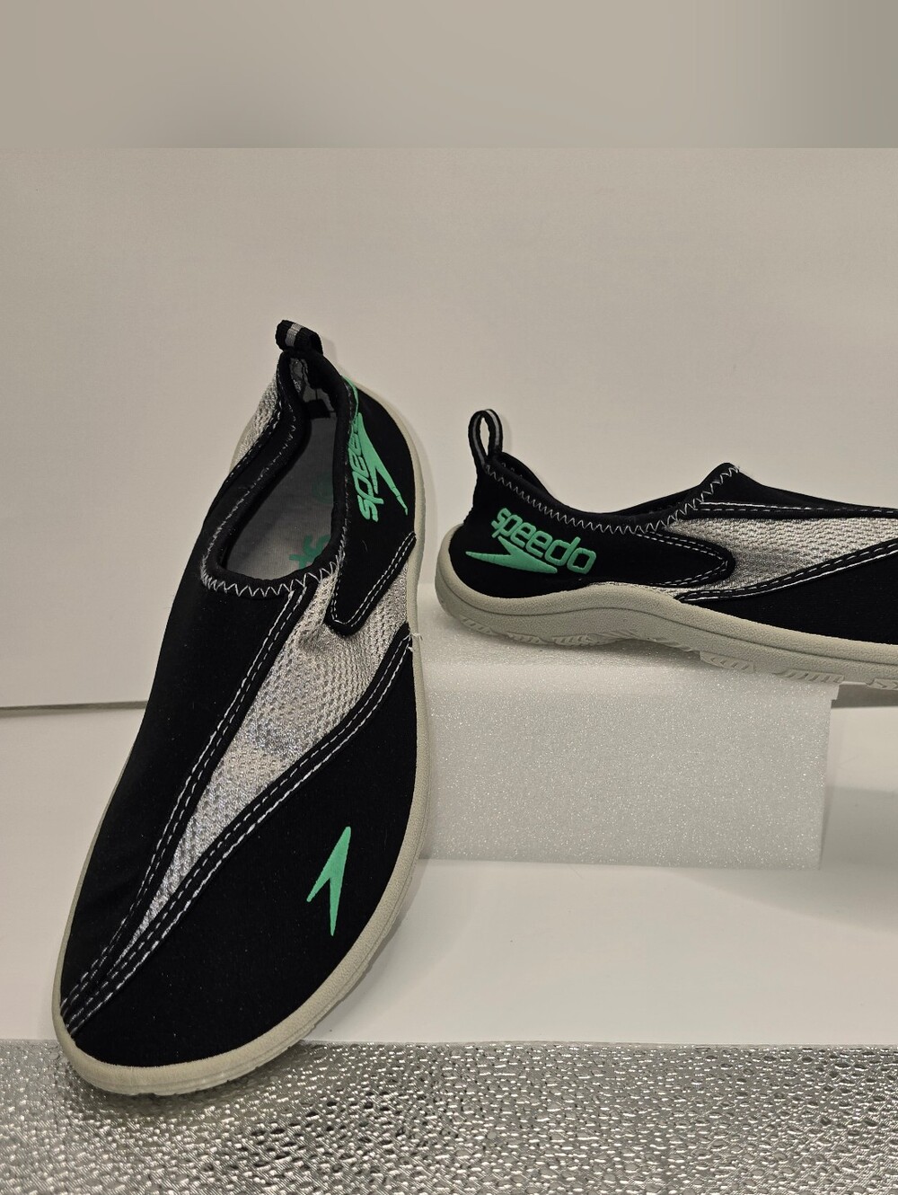 Speedo Water Shoes Women’s Size 10 Men's Size 8.5 Surfwalker Pro Slip-on Shoes